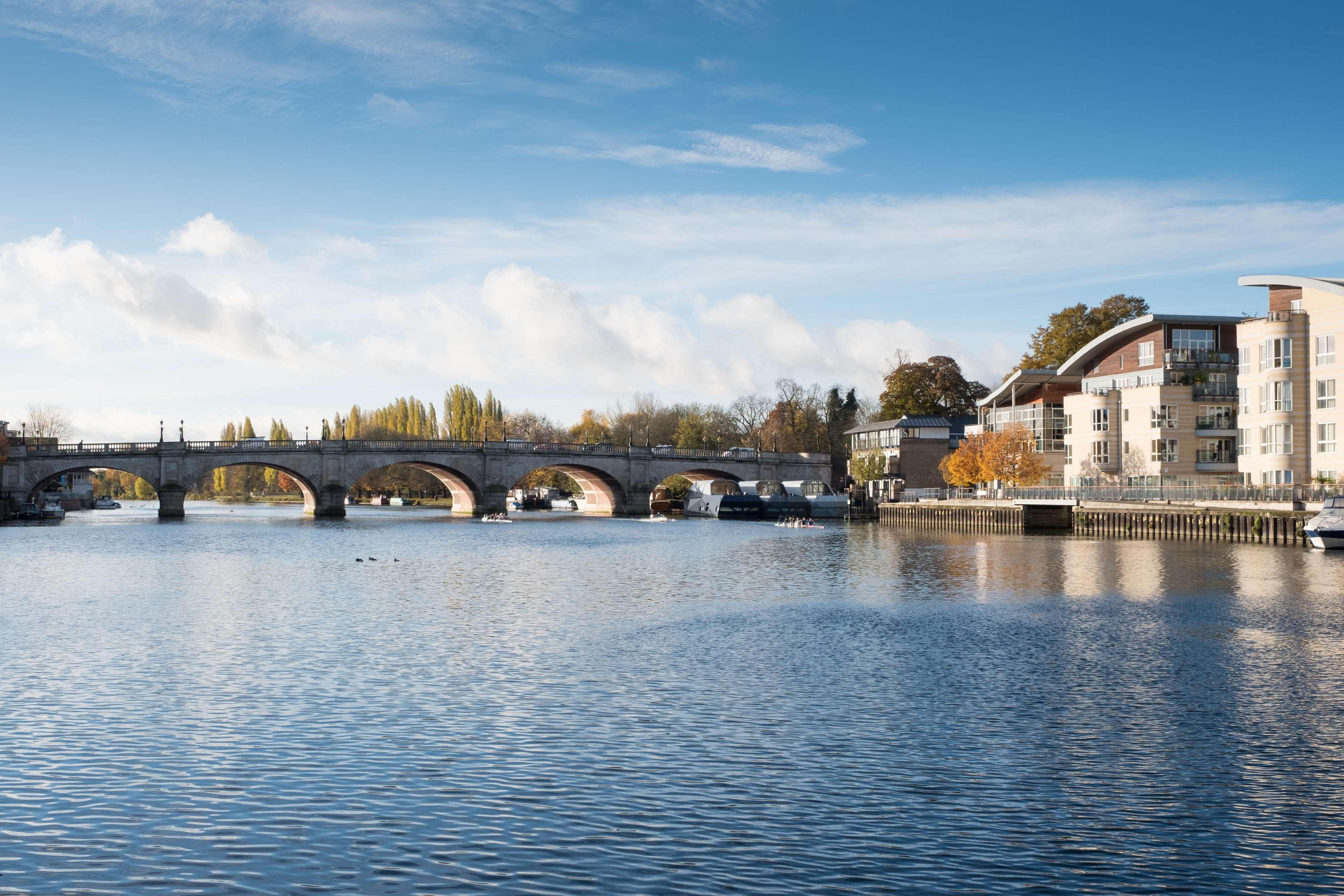Doubletree By Hilton London Kingston Upon Thames Hotel Kingston upon Thames  Exterior photo