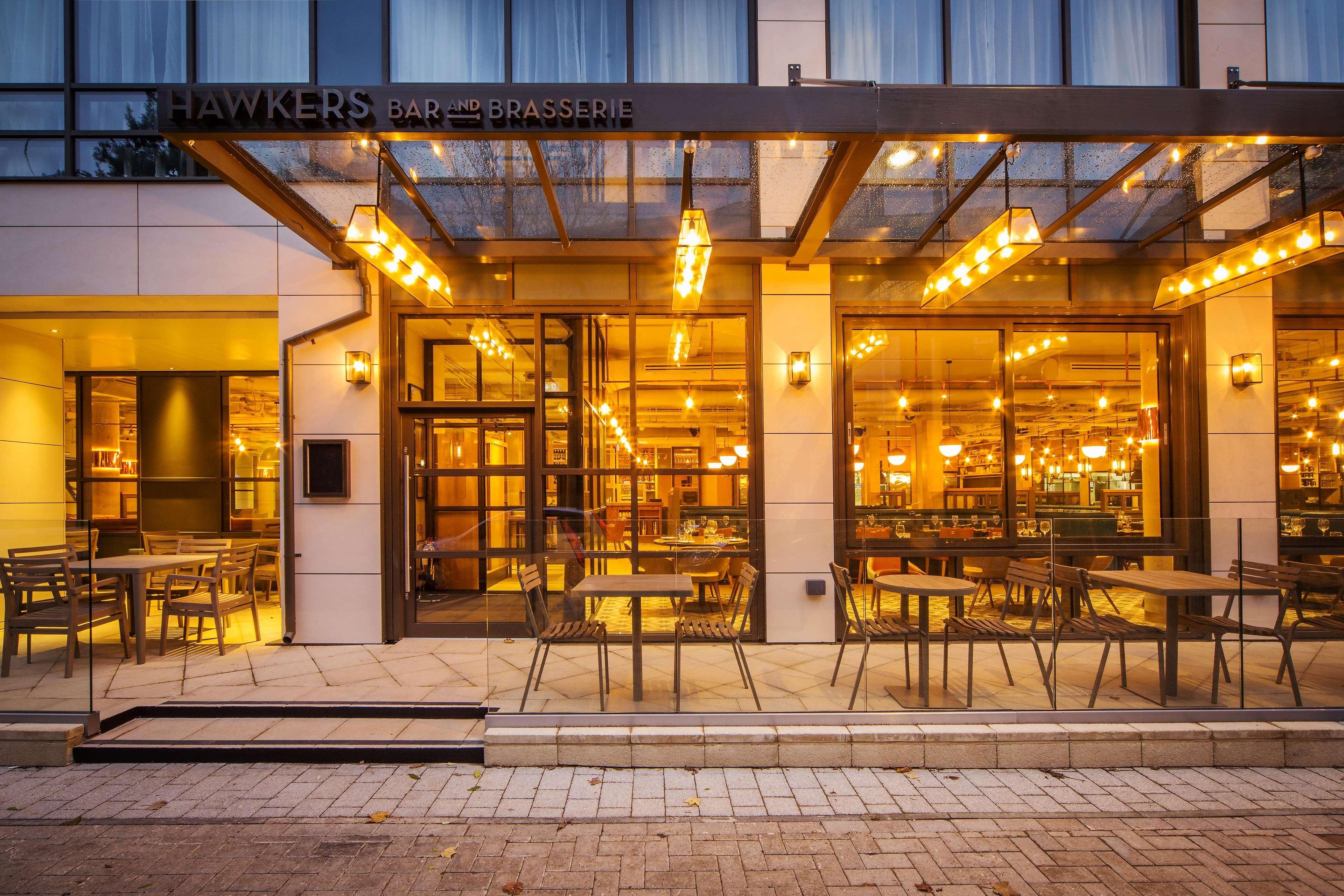 Doubletree By Hilton London Kingston Upon Thames Hotel Kingston upon Thames  Exterior photo
