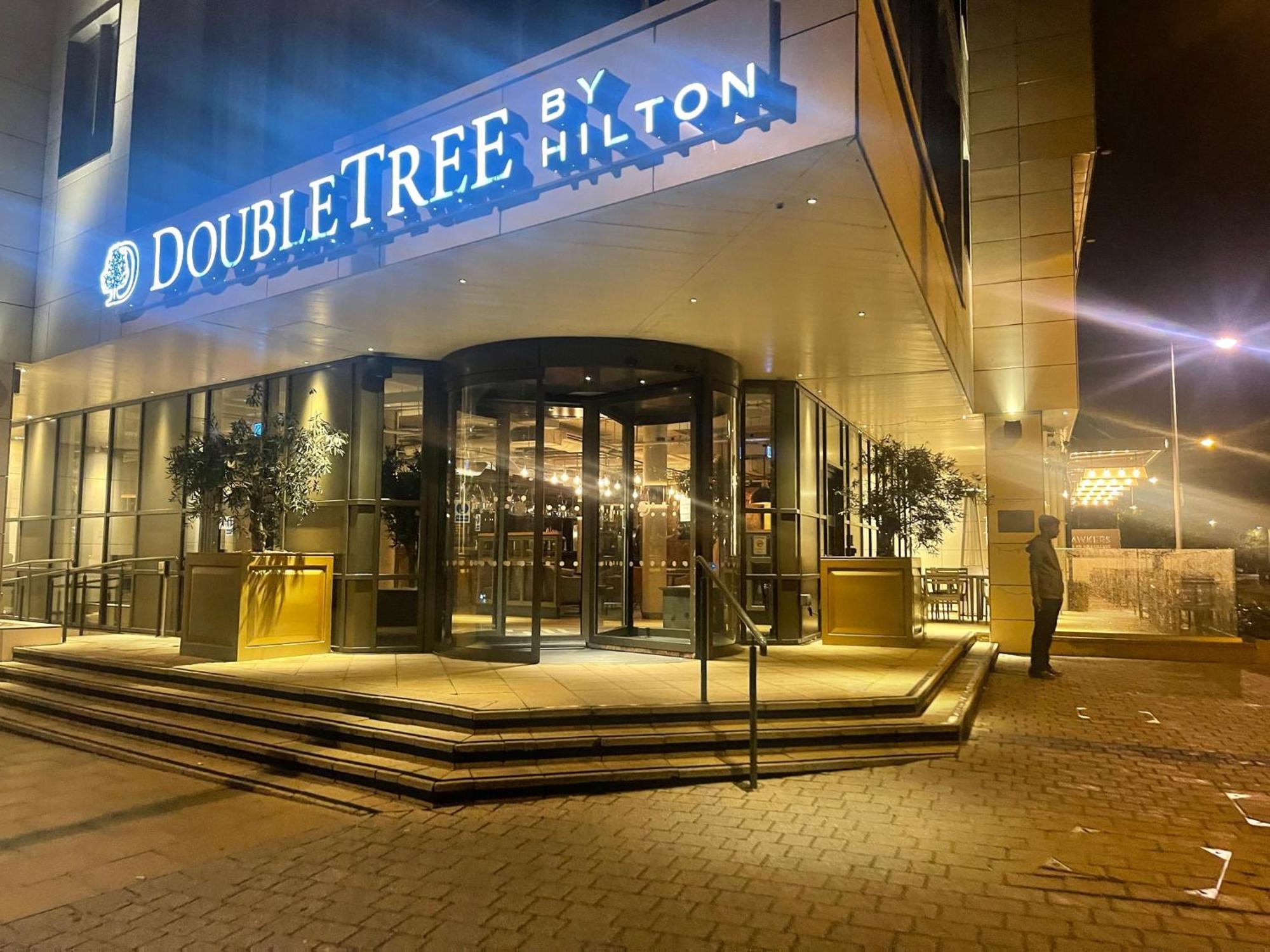 Doubletree By Hilton London Kingston Upon Thames Hotel Kingston upon Thames  Exterior photo